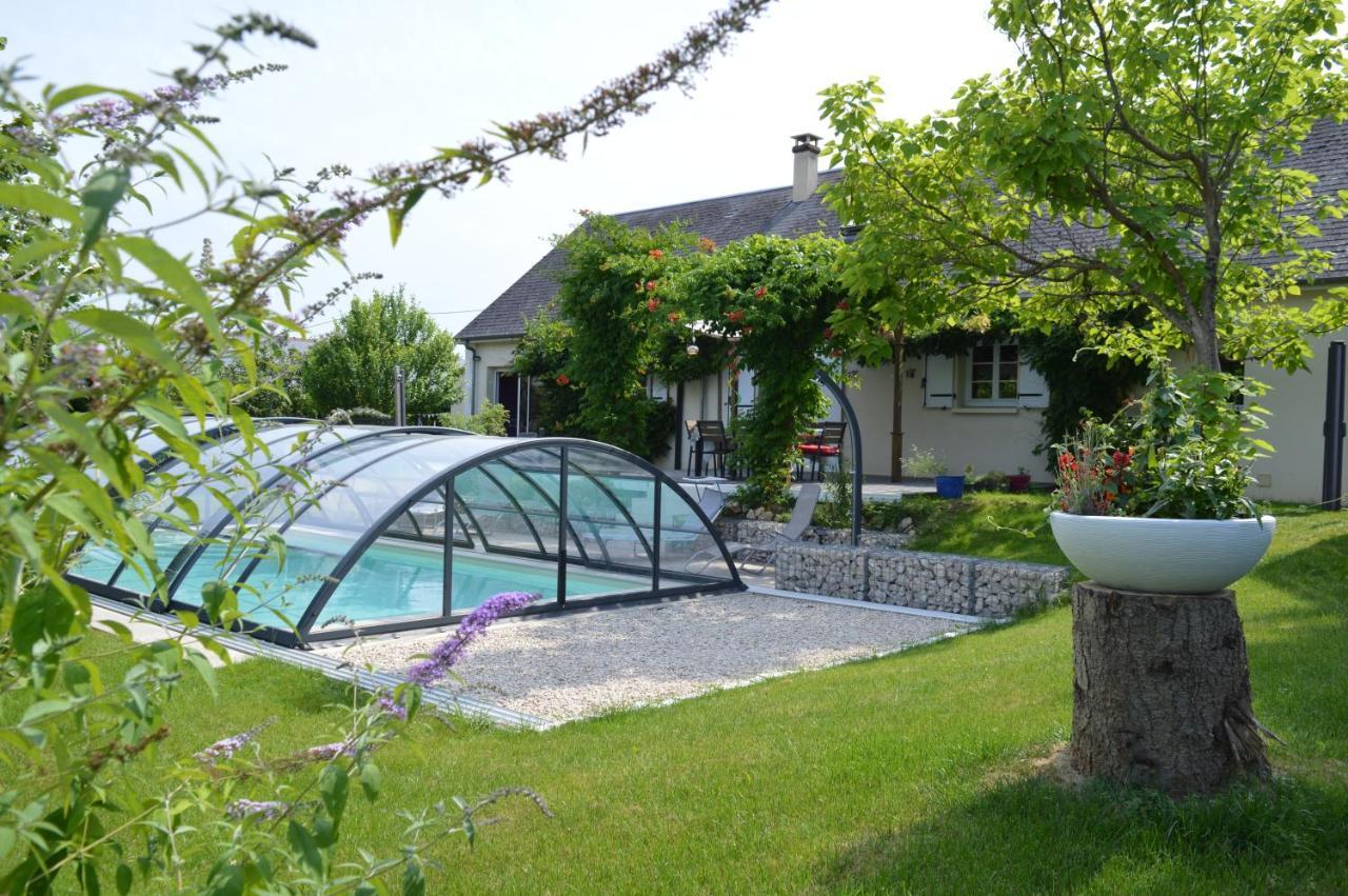 Au Coeur Du Bien Etre, chambre d'hôtes avec piscine chauffée et couverte, SPA, sauna, massages Monteaux Exterior foto